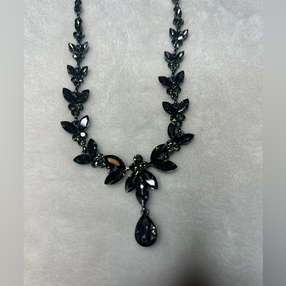 Chic Black Leaf Necklace for prom or cocktail event